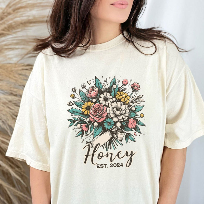 Honey Grandma Shirt | New Grandma Gift | Promoted to Honey Shirt | Grandma to Be Tee | Pregnancy Reveal Grandma | Grandma Est Shirt