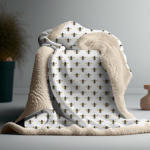 Honeybee Sherpa Blanket, Baby Bee Nursery Crib Throw, Bee Themed Gift, Cozy Throw for Home Decor, Bee Lover, Nature Inspired Bedding